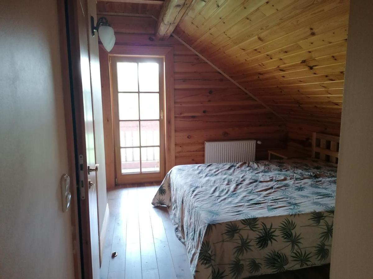 Guest House Unguri Stalbe Exterior photo